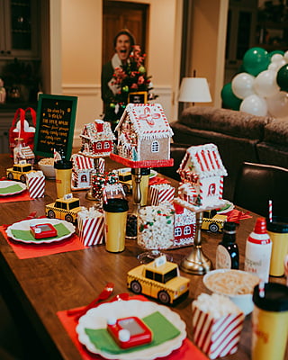 Elf Additional Guests