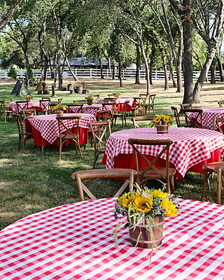 Round Table Kit (Seats 8)