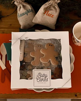 Gingerbread People Decorating Kit