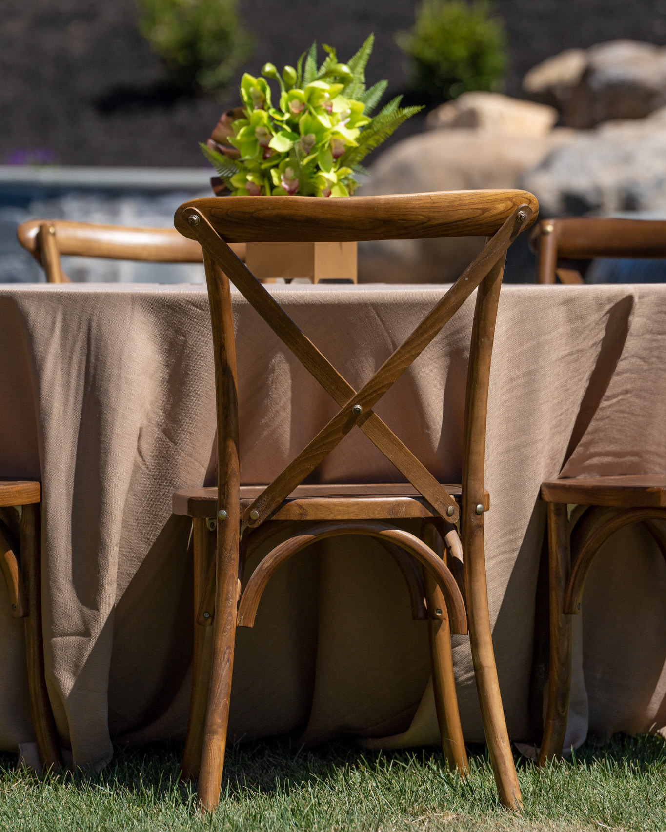Rental: Table for 8 (everything included)