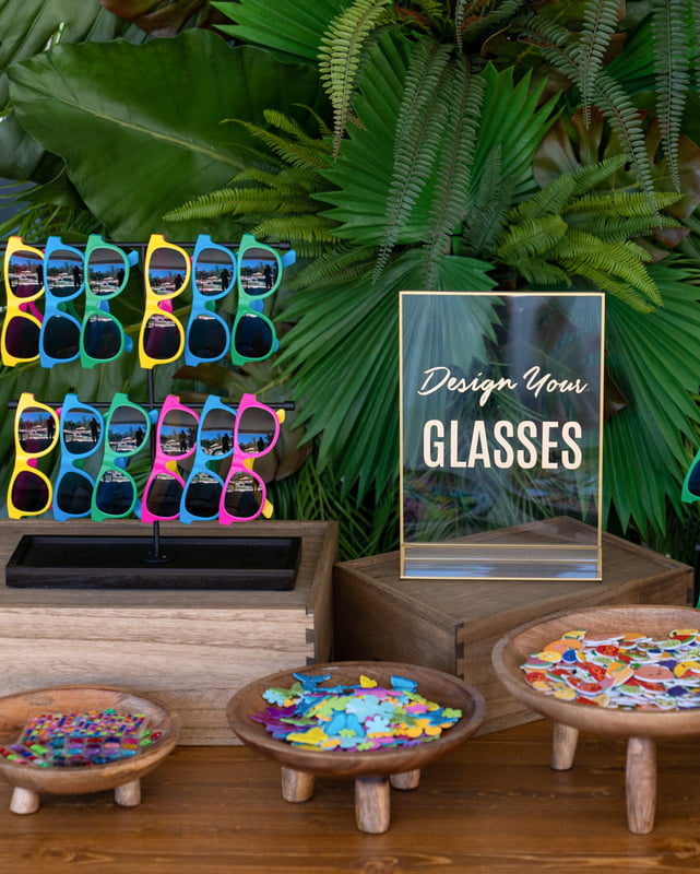 Activity: Decorate Your Sunglasses (20 sunglasses)