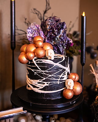 Halloween Cake (serves 12)